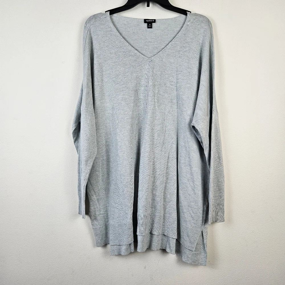 Torrid V-neck light Pullover Sweater Size 3/3X